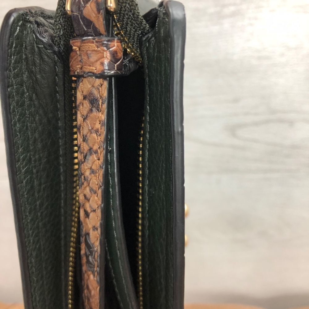 COACH Pebble Leather Clutch Crocodile Embossed Ivy - Picture 5 of 5